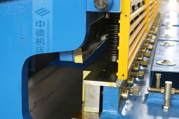 ZDSK-1232选用上海优良刀片,利用寿命更长.jpg ZDSK-1232选用上海优良刀片,利用寿命更长.jpg